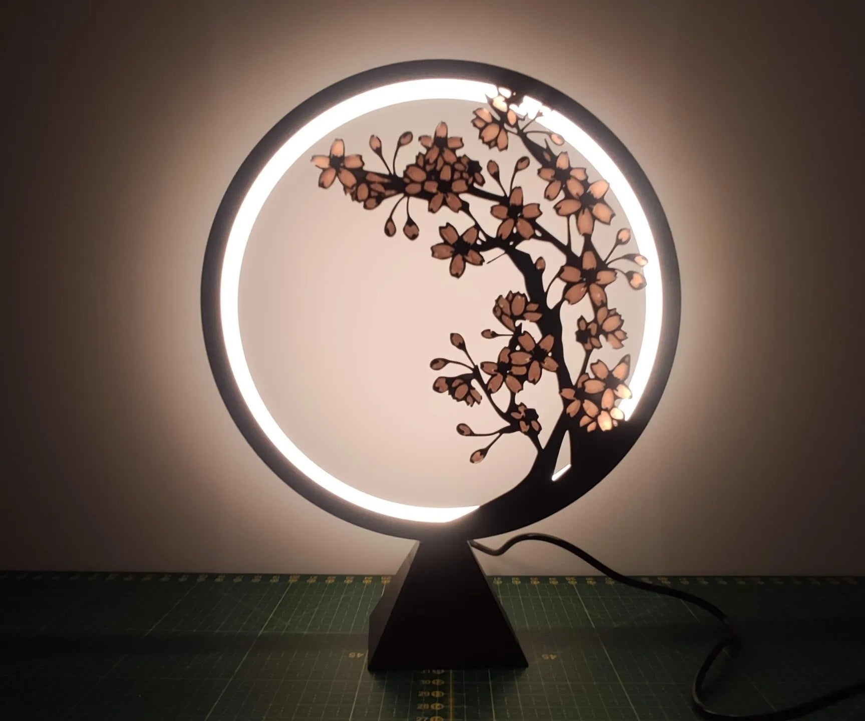 Desk Ring Lamp
